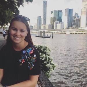 Meet your Posher, Simone